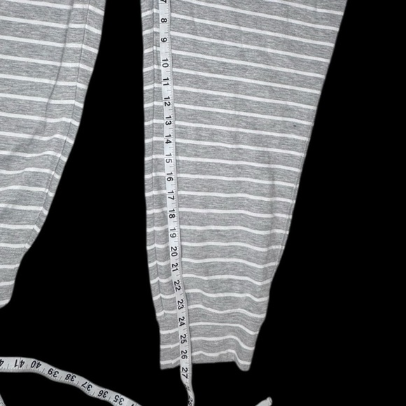 Vineyard Vines Stripe Sweatpants Jogger Pants - Picture 2 of 5